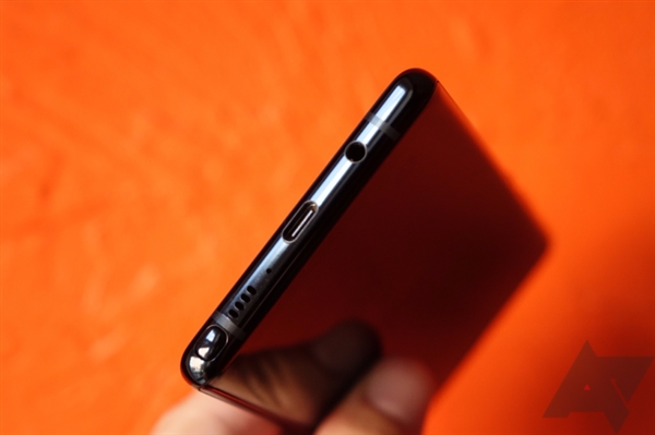 三星S8/Note8现麦克风BUG：吹口气竟奇迹解决